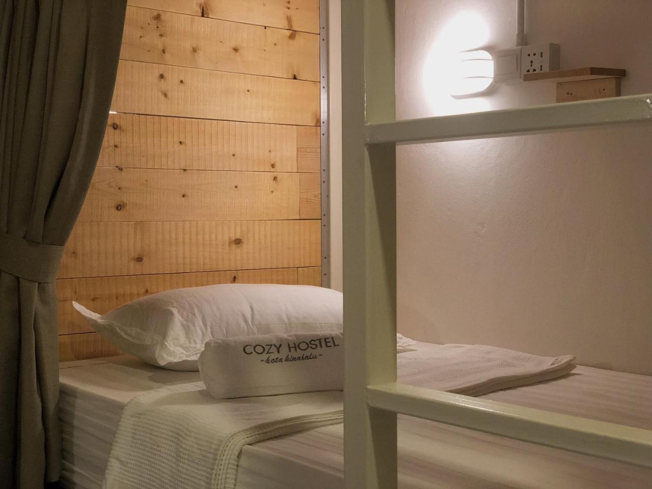 Cozy Hostel Kampong Sembulan Zewnętrze zdjęcie